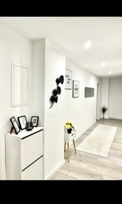 2024 kernsanierte 2,5-Zimmer-Dachgeschosswohnung nahe Uni Duisburg – modern & bezugsfertig - NEUDORF