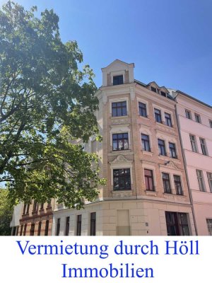 Höll-Immobilien vermietet attraktive 1-Raumwohnung am Alter Markt 17.