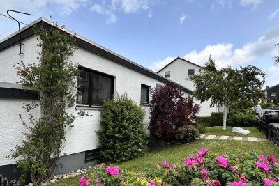 Freistehendes Traumhaus mit Einliegerwohnung auf großem Grundstück in Taunusstein Wehen