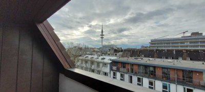 Gepflegte 3-Zimmer-Dachgeschosswohnung mit Loggia und EBK