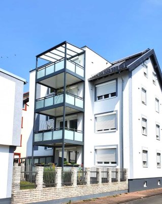 Attraktive 3-Zimmer Dachgeschosswohnung in Frankfurt-Heddernheim  inklusiv Garage, ohne Makler