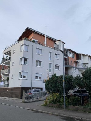 Sehr schöne, sonnige und barrierefreie 2,5 Zimmer-Wohnung in Sindelfingen mit Südbalkon