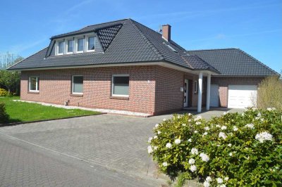 Stil trifft Substanz: Exklusives Wohnhaus mit Garage in Traumlage!