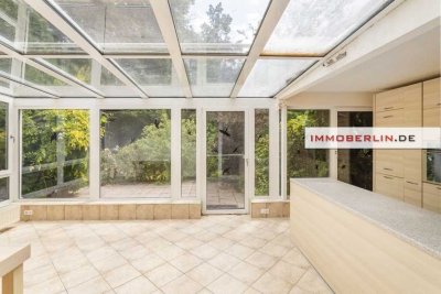 IMMOBERLIN.DE - Attraktives Haus mit naturschönem Südgarten in ruhiger Lage