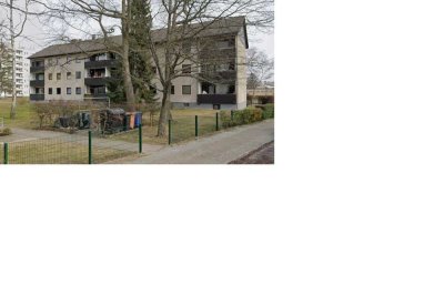 2,5-Zimmer Wohnung mit Balkon in Berlin-Buckow (Neukölln)