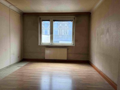 Sanierungsbedürftige 2 Zimmerwohnung beim Brunnenmarkt!