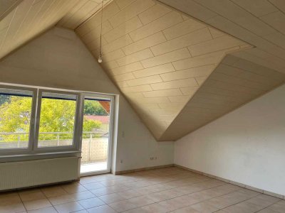 Helle 3-Zimmer Dachgeschosswohnung in Jockgrim mit Balkon