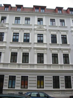 Hochwertige & Helle 2-Zimmerwohnung mit funktioneller Einbauküche in der Südstadt!