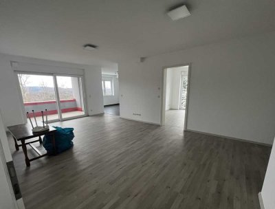 Attraktive 3-Zimmer-Wohnung im Erdgeschoss, 134 m² – Waldblick, Loggia & Balkon