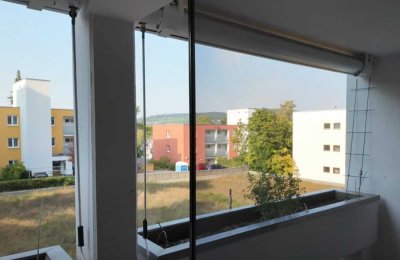 Stilvolle, vollständig renovierte 4-Raum-Wohnung mit geh. Innenausstattung mit Balkon vermietet