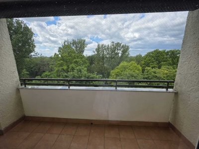 Sofort beziehbar – Sonnige 2-Zimmer-Wohnung im Grünen mit tollem Ausblick