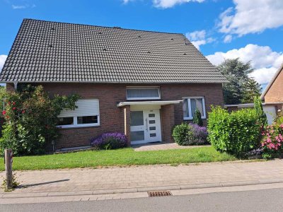Zentral gelegenes, freistehendes Zweifamilienhaus mit Ausbaupotential in Osnabrück Nahne