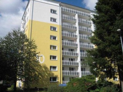 Renovierte 1 Zimmer Wohnung mit Balkon und Fahrstuhl, sofort anmietbar!
