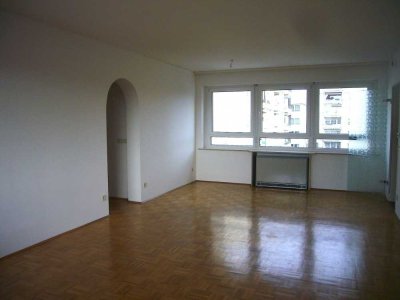 Helle, gut geschnittene Wohnung im Memminger Westen - im 4. Stock ganz ruhig!