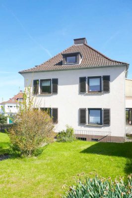Bestlage/Kassel-Auefeld… Villa im Kaffeemühlenstil  mit ausgebautem Dachgeschoss in ruhiger Wohnlage