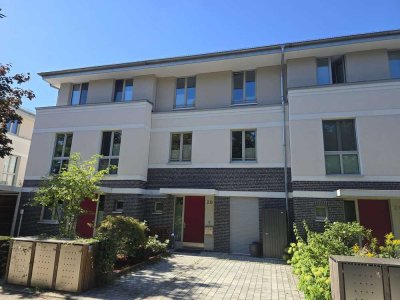 Stattliches Reihenmittelhaus mit 2 Terrassen und Vollkeller