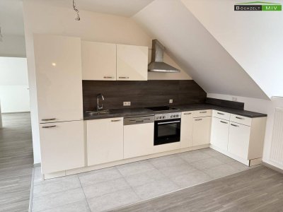 ++ NEU SANIERT ++ schöne Mietwohnung mit ca. 90 m² inkl. Küche und Balkon