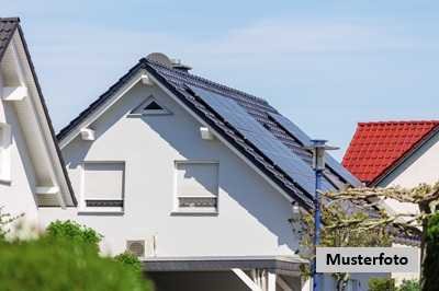 Wochenendhaus (Vorder-/Hinterhaus und Zwischenbau)