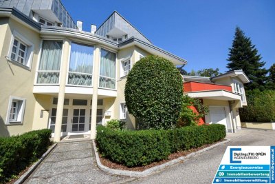 Architekten-Villa am Fuße des Pöstlingbergs: Wohnen &amp; Arbeiten auf 400m²