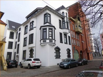 Attraktive 4-Zimmer Etagenwohnung im 1. OG in Bremerhaven-Mitte