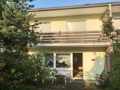 Familienfreundliches Reihenhaus mit Garten, Balkon und Garage - von privat