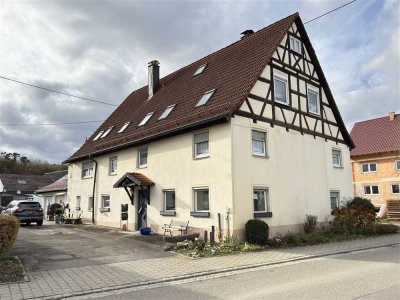Charmante Maisonettewohnung mit Gartenanteil – liebevoll saniert und mit historischem Flair