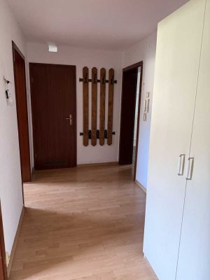 Helle 3-Zimmer Dachgeschosswohnung in Duisburg-Mittelmeiderich