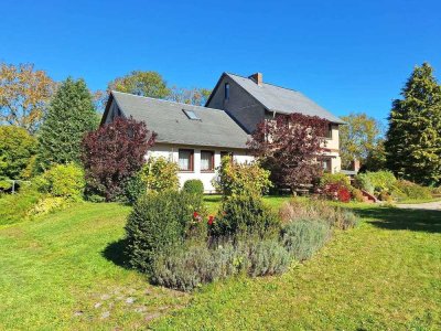Einfamilienhaus mit Stallgebäude und parkähnlichem Grundstück in Levenhagen nahe Greifswald