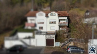 VERMIETETE DOPPELHAUSHÄLFTE MIT EINLIEGERWOHNUNG IN FICHTENBERG