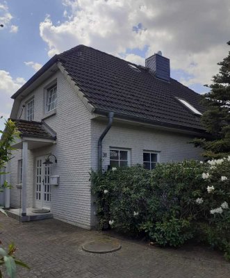 *RESERVIERT*   Einfamilienhaus mit Doppelgarage - Klein Pampau - Ohne Makler