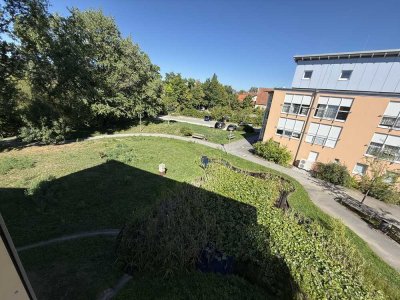 Vollständig renovierte 2-Zimmer-Wohnung mit Balkon und Einbauküche in Burgebrach