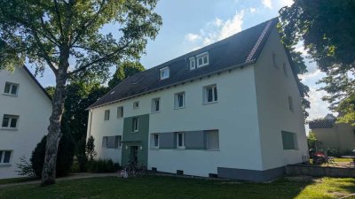 Cool bleiben: neu isolierte DG-Wohnung in schöner Lage