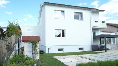 Sonniges Traumhaus mit Pool