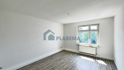 Modernisierte 3-Zimmer-Wohnung mit neuwertiger Einbauküche, Bad mit Fenster & Gemeinschaftshof