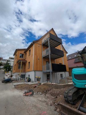 Sehr helle 1,5 Zimmer-Wohnung in eigenem Häusschen mit großer Terrasse, zentrale Lage