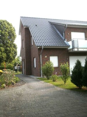 Stilvolle 2-Zimmer-EG-Wohnung mit gehobener Innenausstattung mit Terasse und EBK in Trittau