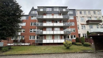 Helle Etagenwohnung: Fahrstuhl, zwei Bäder, Balkon