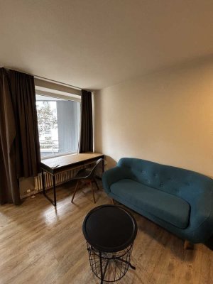 Stilvolle 1-Zimmer-Wohnung mit Balkon und Einbauküche near FU