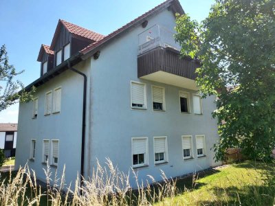 Helle, freundliche 3-Zimmer-DG-Wohnung mit Balkon in Biebelried