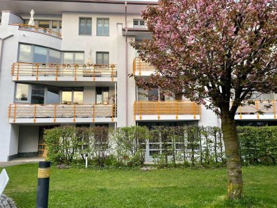 Geschmackvolle 4-Zimmer-Erdgeschosswohnung mit geh. Innenausstattung, EBK, 2 Duplex-TG
