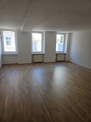 Freundliche 3-Zimmer-Wohnung mit Terrasse  in Aschaffenburg