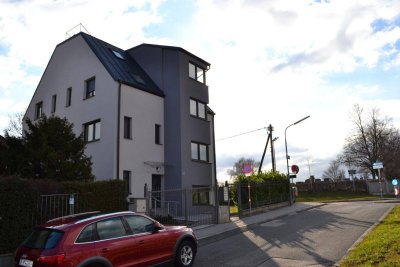 ATEMBERAUBENDE WOHNUNG MIT BALKON - ZENTRAL BEGEHBARE ZIMMER - KÜCHE - AB SOFORT!!