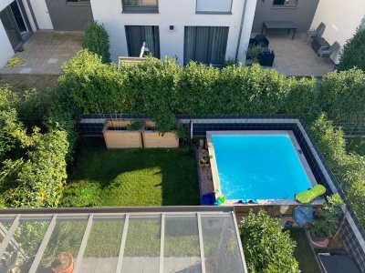 KfW-40 Endhaus mit Südgarten, Studio, Garage & Pool