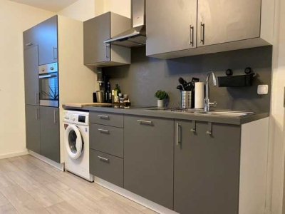 WG geeignete helle sanierte 2 Zimmer Wohnung mit neuer EBK/ Frankenberger Viertel