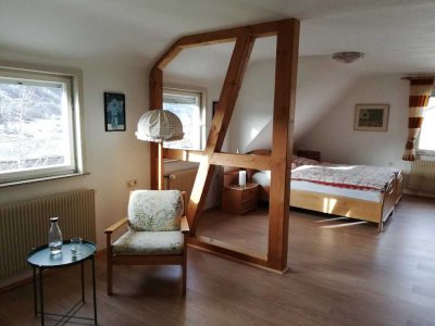 Sonnige möblierte 2,5-Zimmer DG-Wohnung in Albstadt-Ebingen