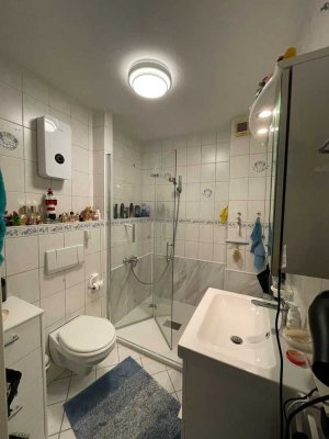 Solide Kapitalanlage in Essen: Vermietete Wohnung im 1.Obergeschoss mit Balkon