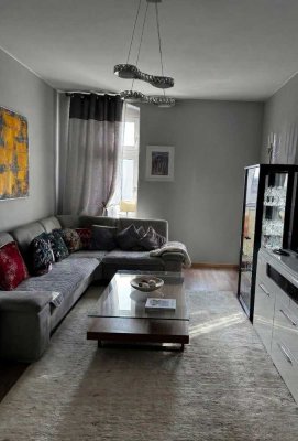 Gepflegte 2-Zimmer-Altbauwohnung als Kapitalanlage - Sperrfrist vorhanden - Provisionsfreier Verkauf