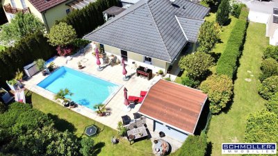 Wohlfühl-Bungalow mit Pool in idyllischer Lage