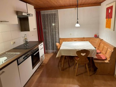 Schöne 3-Raum-DG-Wohnung mit EBK und Balkon in Kössen