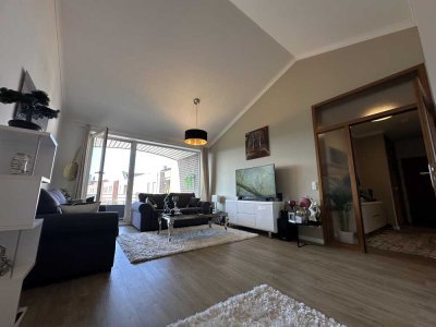 Modernisierte 2-Zimmer-Wohnung mit Balkon und Einbauküche in Norderstedt-Mitte